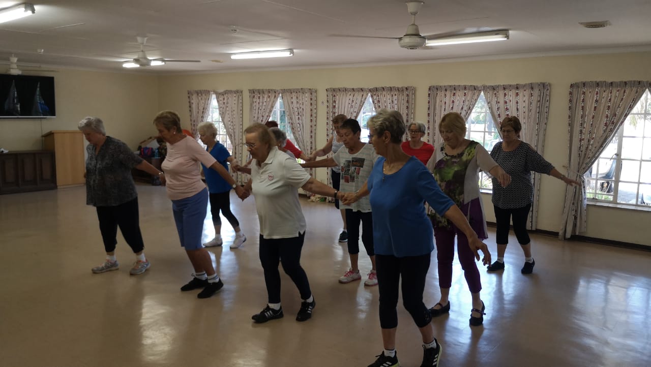 Line dancing 2
